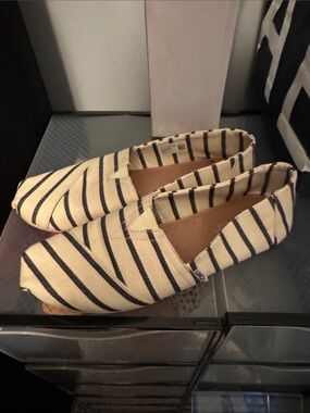 Toms Striped Canvas Moccasins in Cream and Navy